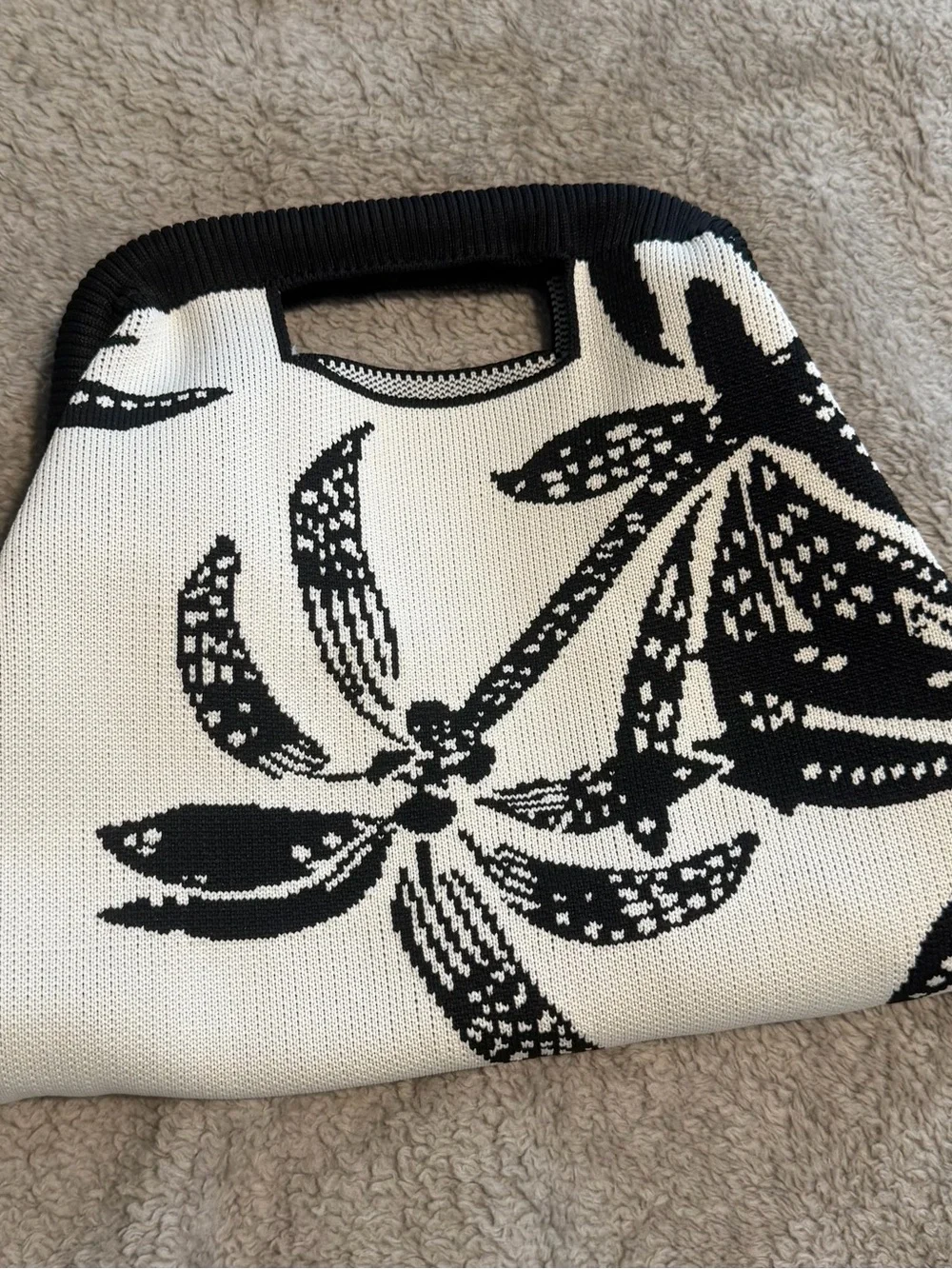 Black & White Floral Knit Wristlet Clutch